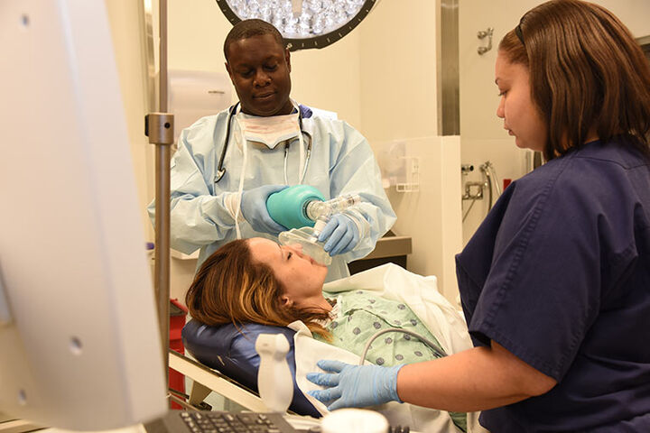 Students gain experience in Emergency Medicine.
